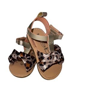 Little girls animal print sandals